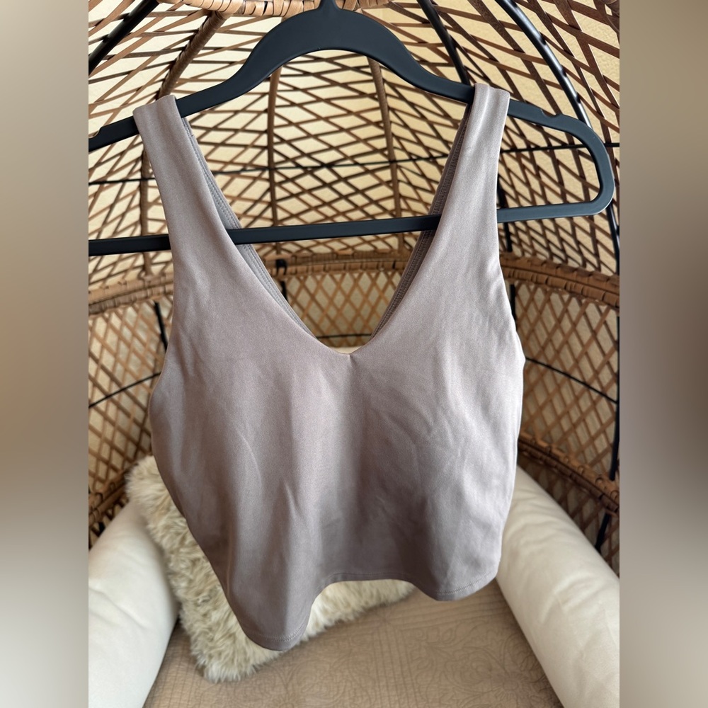❤️ All in Motion Flex V-neck Sports Bra Medium brown taupe